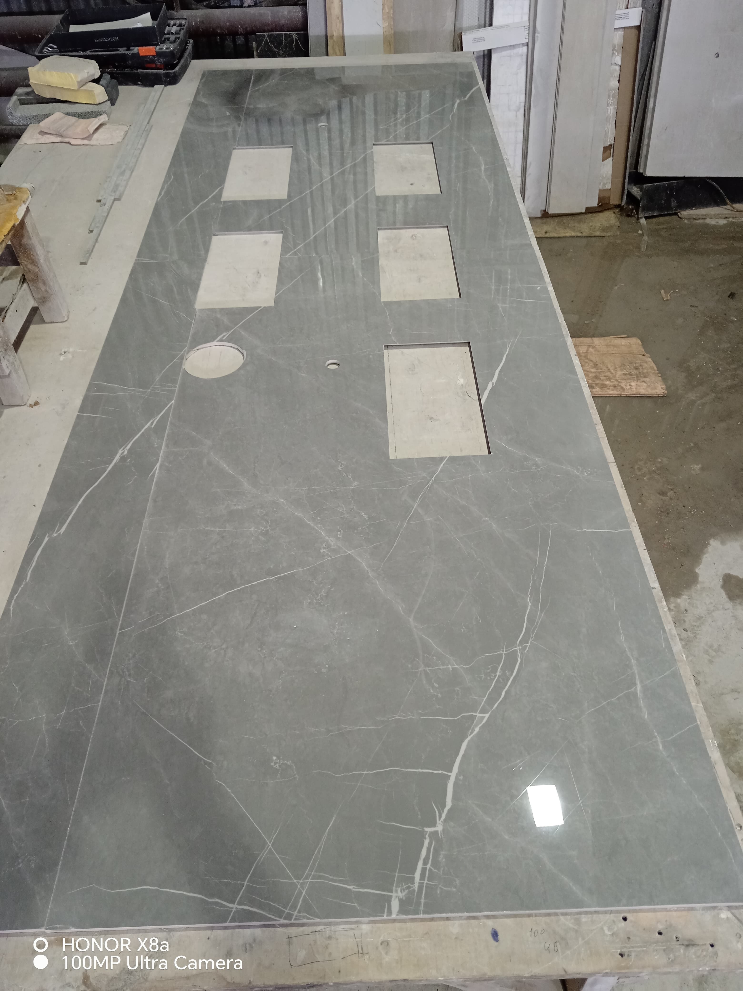 Industrial diamond cutting of porcelain tile